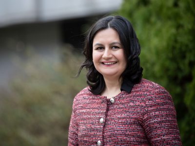 Öğr. Gör. Emek Bakanoğlu Kalkavan 2007 yılında İstanbul Üniversitesi Florence Nightingale Hemşirelik Yüksekokulu’ndan mezun olmuştur. 2007-2018 yılları arasında Özel Memorial Hastanesi Şişli ve Ataşehir şubelerinde Hemşire ve Sorumlu Rehber Hemşire olarak görev alan Bakanoğlu Kalkavan, 2011 yılında İstanbul Üniversitesi Sağlık Bilimleri Enstitüsü’nde yüksek lisans eğitimini tamamlamıştır. 2020 yılında başladığı Sağlık Bilimleri Üniversitesi Sağlık Bilimleri Enstitüsü Hemşirelik Bölümü Hemşirelik Esasları Anabilim Dalı’nda doktora eğitimine devam etmektedir. Hemşirelikte bakım, renal transplantasyon ve üriner diversiyonlar ile ilgili çalışmalar yapmaktadır. 2021 yılından bu yana İstanbul Gedik Üniversitesi Sağlık Bilimleri Fakültesi Hemşirelik Bölümü’nde görev almaya devam etmektedir